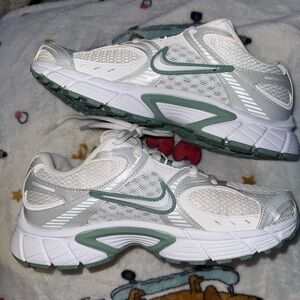 Nike White and Teal Sneakers